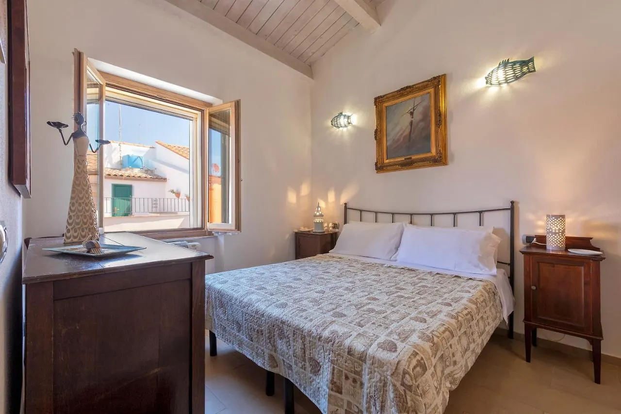 Apartment Casa Ferret. Appartamento Nel Cuore Di Alghero Italy