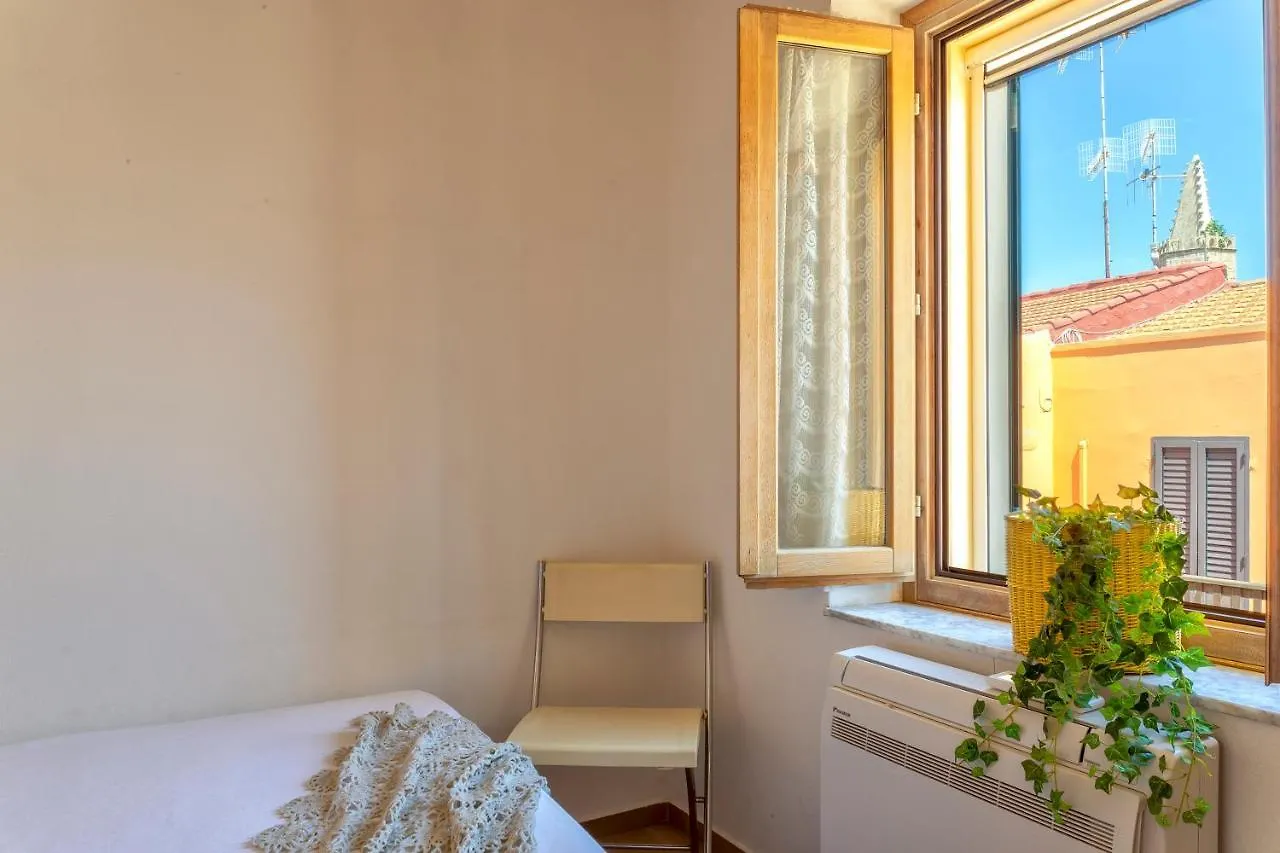 Apartment Casa Ferret. Appartamento Nel Cuore Di Alghero Italy